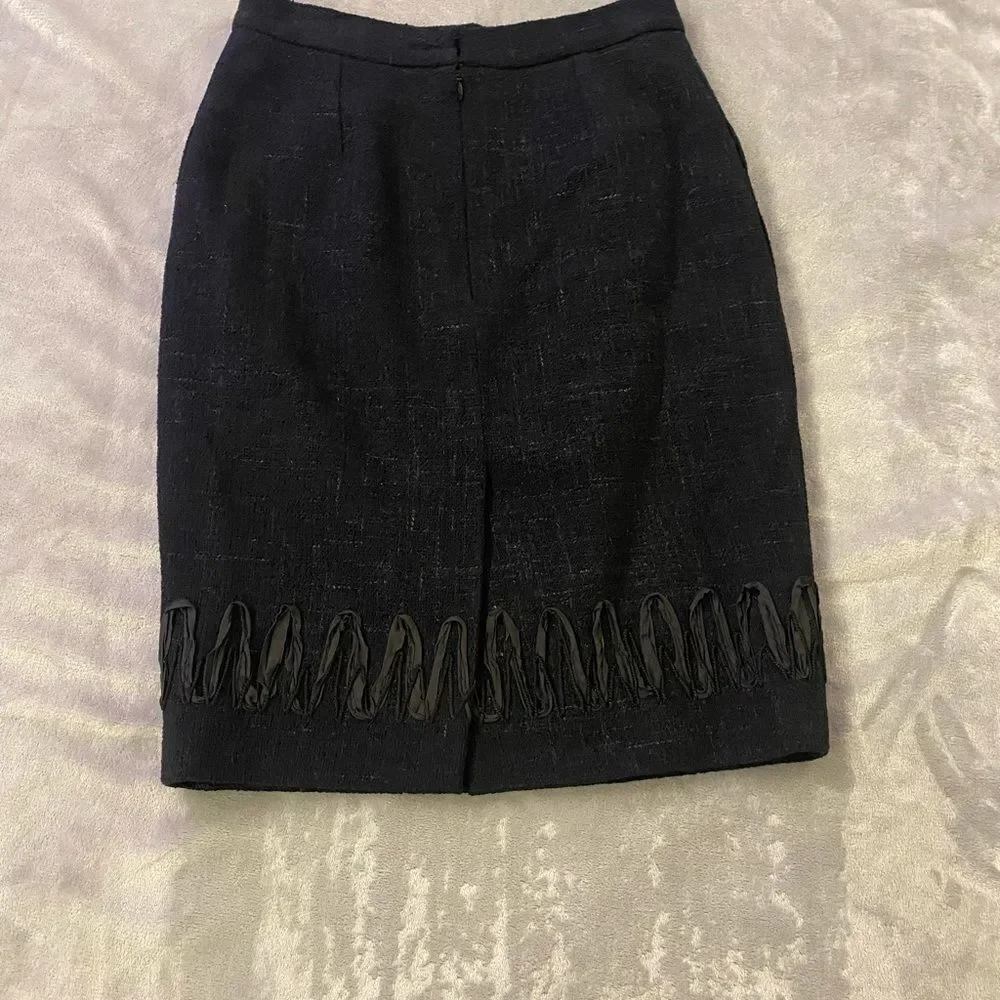 Chanel tweed pencil skirt, size 38(S)